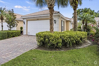 Building Photo - 12120 SW Elsinore Dr