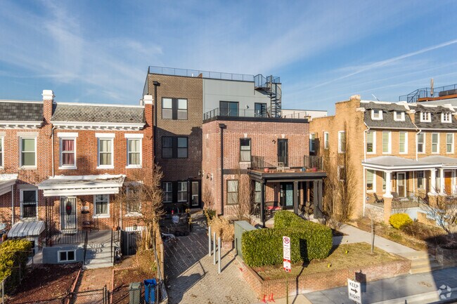 Building Photo - The Warder