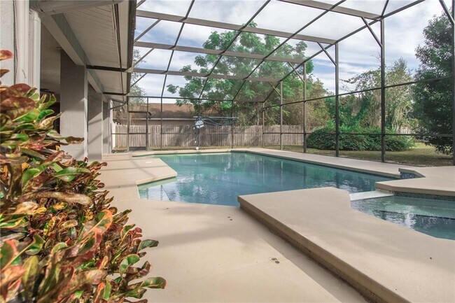 Building Photo - 8026 Steeplechase Blvd