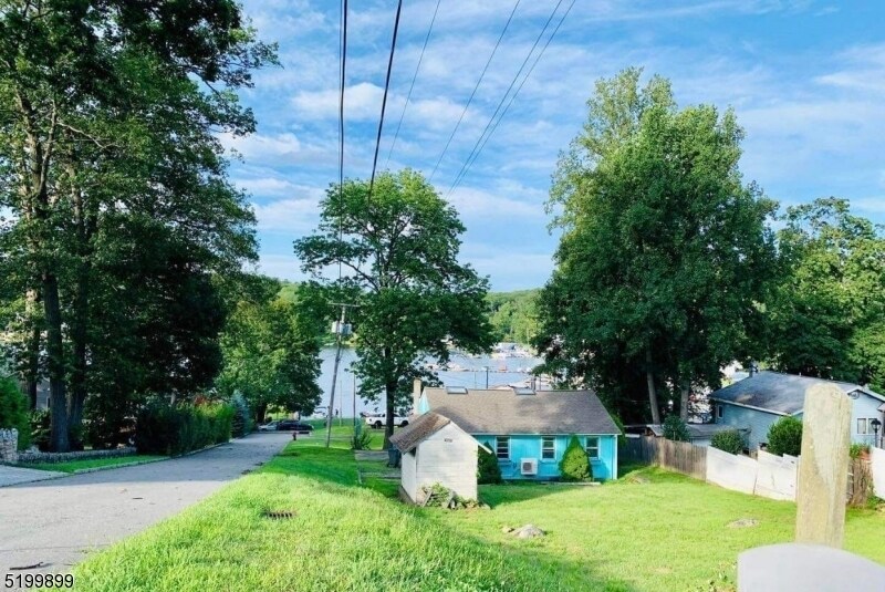 39 Edgemere Ave, Mount Arlington, NJ 07856 House Rental in Mount