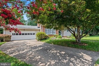 Building Photo - 513 Heritage Ln NW