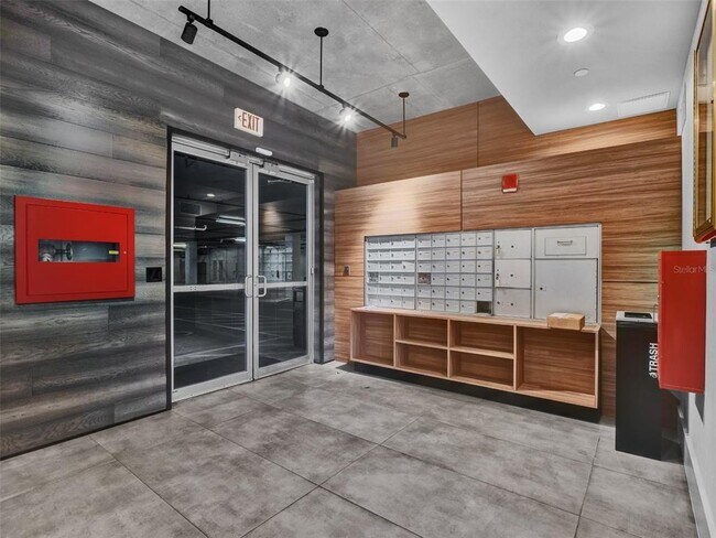 Foto del edificio - 525 E Jackson St