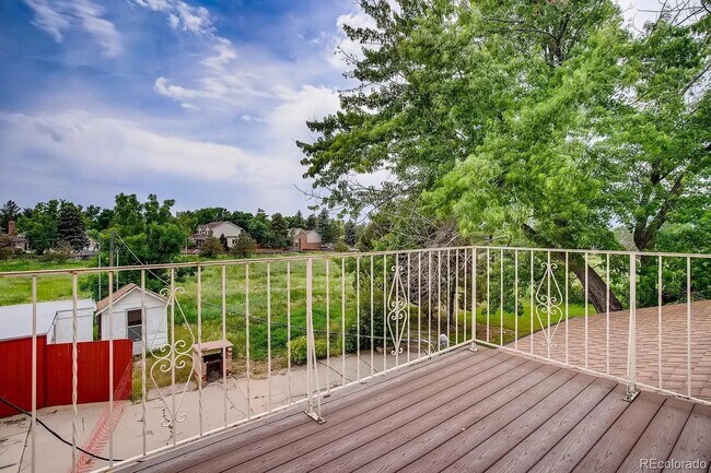 Foto del edificio - 3700 W. 104th Avenue