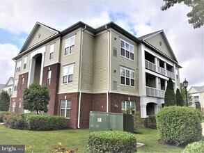 Building Photo - 42492 Mayflower Terrace