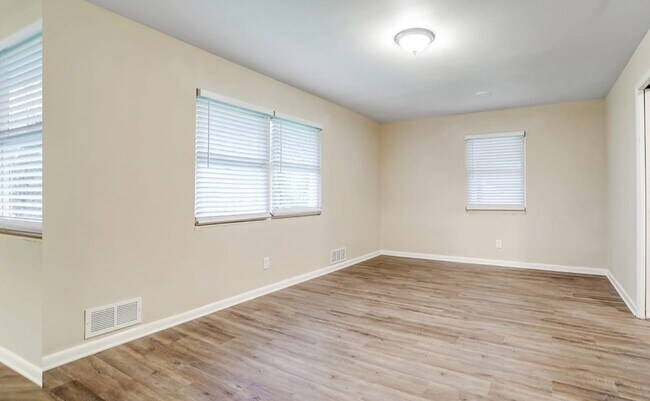 Foto del edificio - 2138 Springdale Rd SW