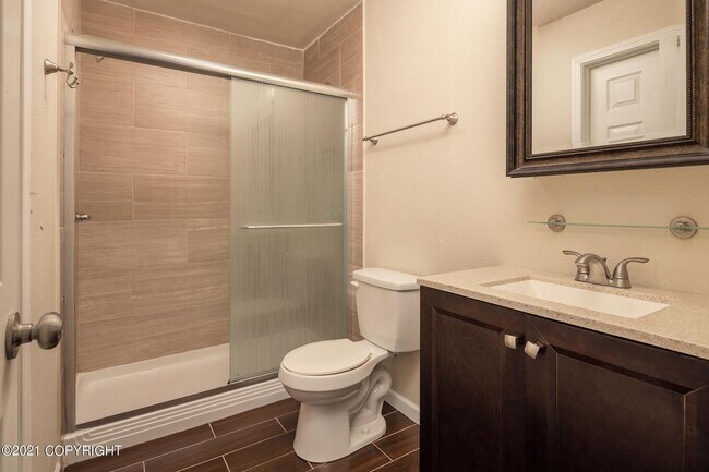 Baño de la planta baja - 9100 Noble Cir