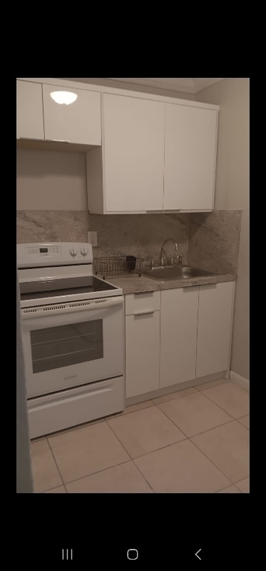 Foto del edificio - 3685 Frow Ave