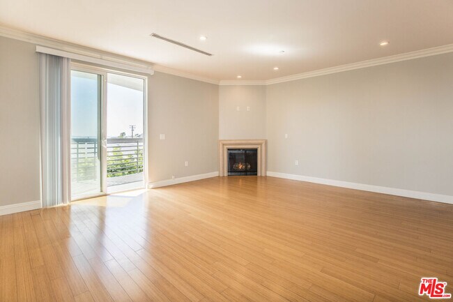 Foto del edificio - 1283 Havenhurst Dr