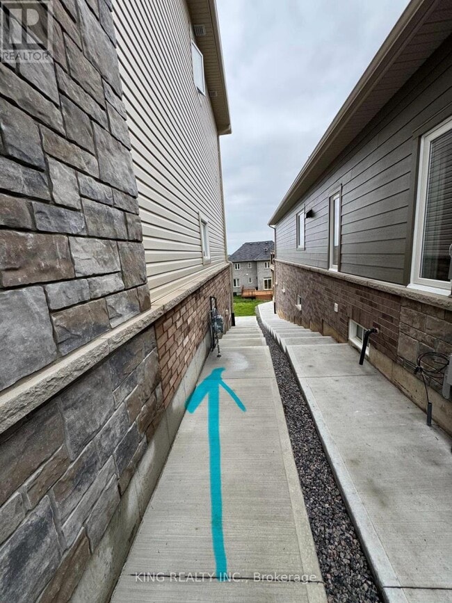 Building Photo - 83 Atlantis Dr