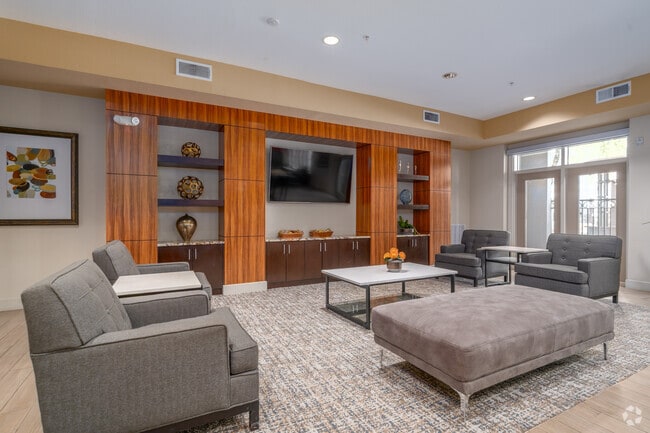 Sala del club - Grove at Wilcrest