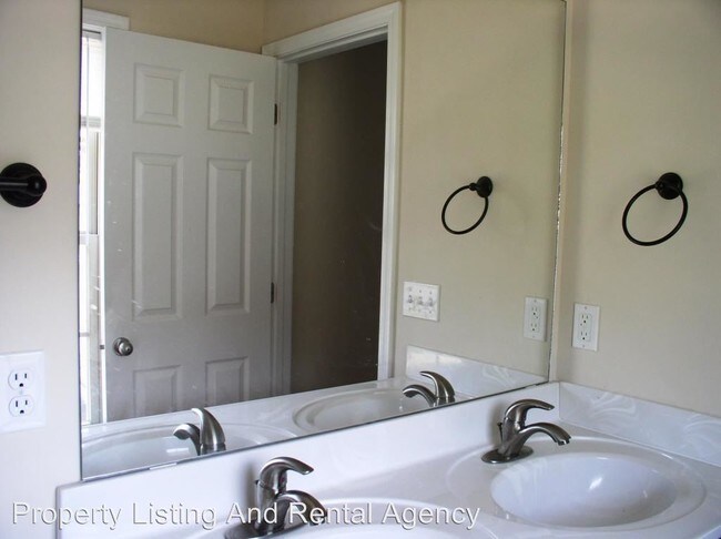 Building Photo - 3 br, 2 bath House - 1222 Meadow Creek Lane