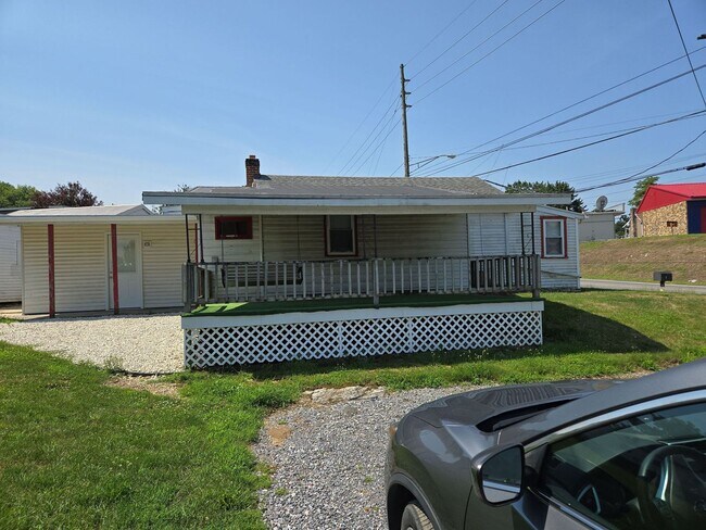 Building Photo - Charming 2-Bedroom Single-Family Home with Patio & Storage Shed
