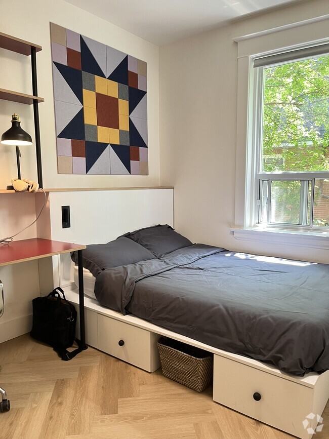 Private room type - Dream House | Weekly Student Rental