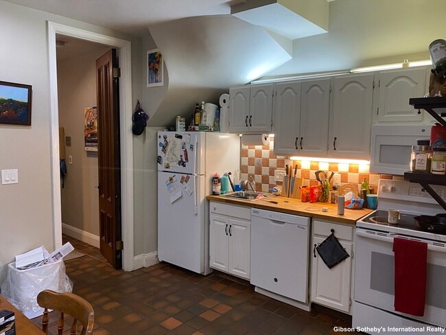 Building Photo - 36 Dartmouth St