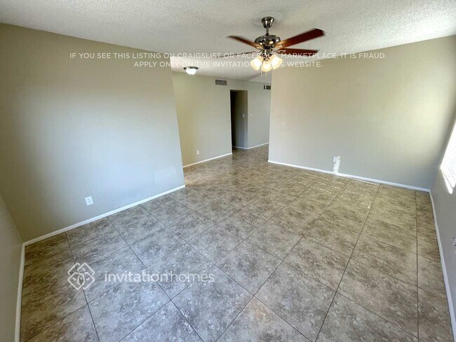 Building Photo - 5629 W Puget Ave