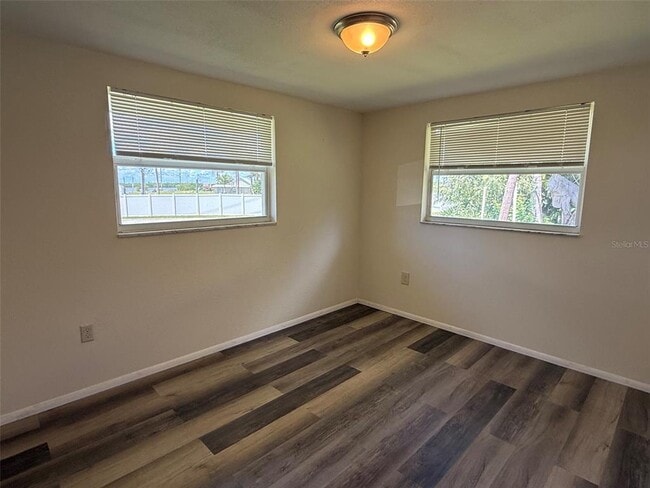 Building Photo - 5405 Riverside Dr