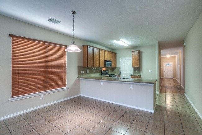 Foto del edificio - 16619 Whitaker Creek Dr