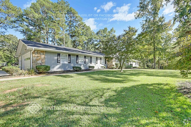 Building Photo - 5138 Lake Forest Dr SE