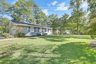 Building Photo - 5138 Lake Forest Dr SE