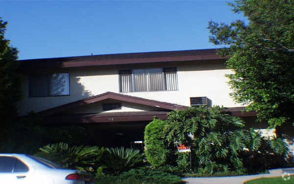 Building Photo - 112 N 5th St