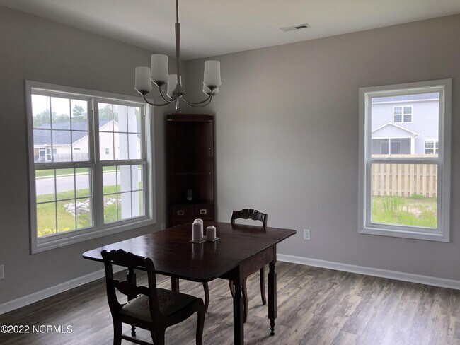 Building Photo - 209 Legacy Ln