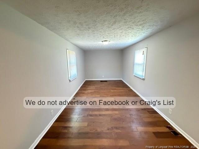 Foto del edificio - 6494 Pleasant St