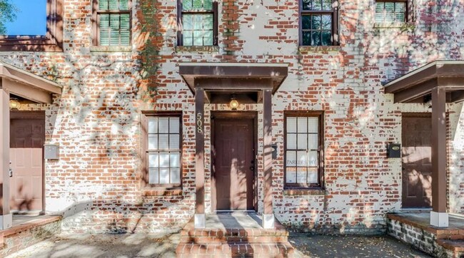 Foto del edificio - Available NOW!!