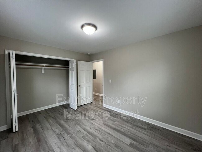 Foto del edificio - 2311 Owen St