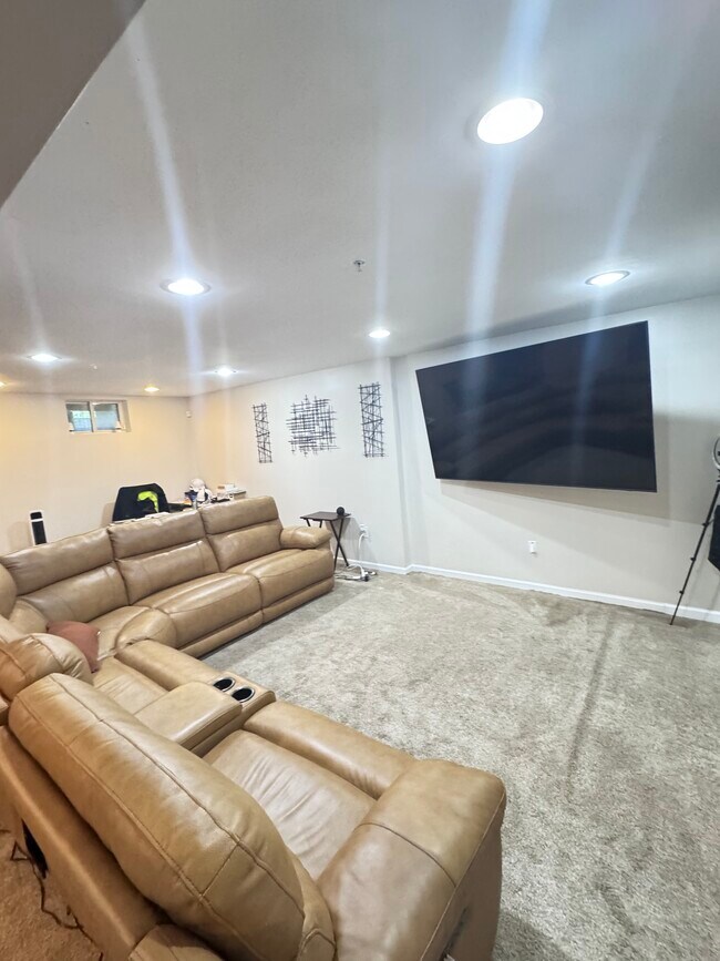 Foto del edificio - 6402 Barnwood Dr