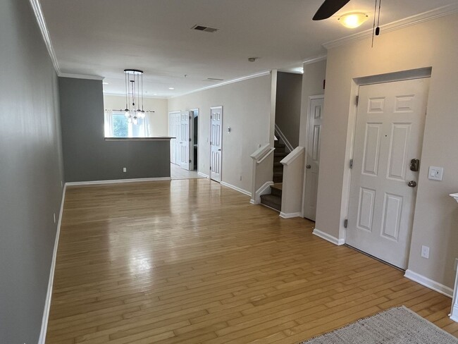 Building Photo - Trendy 2 Bedroom, 2.5 Bath Condo in NODA