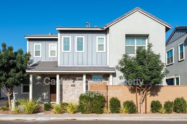 Building Photo - 2851 S Central Dr
