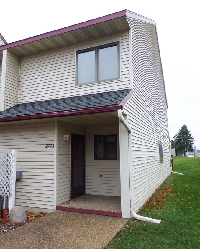 2773 Charles Ct NW, Rochester, MN 55901 Townhome Rentals in Rochester
