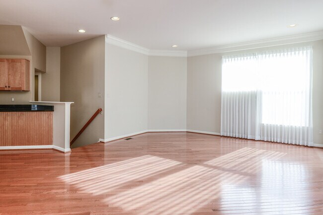 Building Photo - 42721 Twinleaf Dr