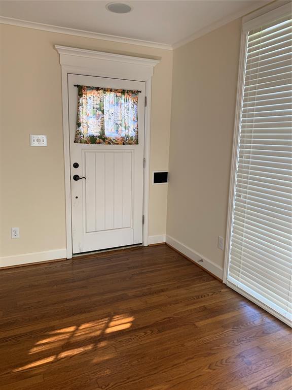 821 Newell Ave, Dallas, TX 75223 Townhouse for Rent in Dallas, TX