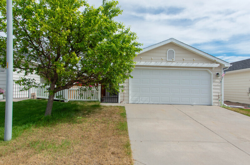Primary Photo - 346 Appletree Ct