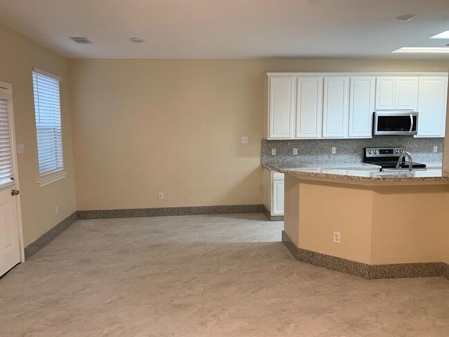 Foto del edificio - 42 Blue Creek Pl
