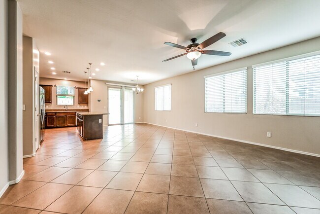 Building Photo - 12034 W Lariat Ct