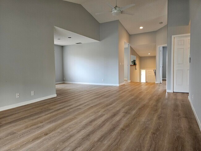 Foto del edificio - 15 Lexington Ln E