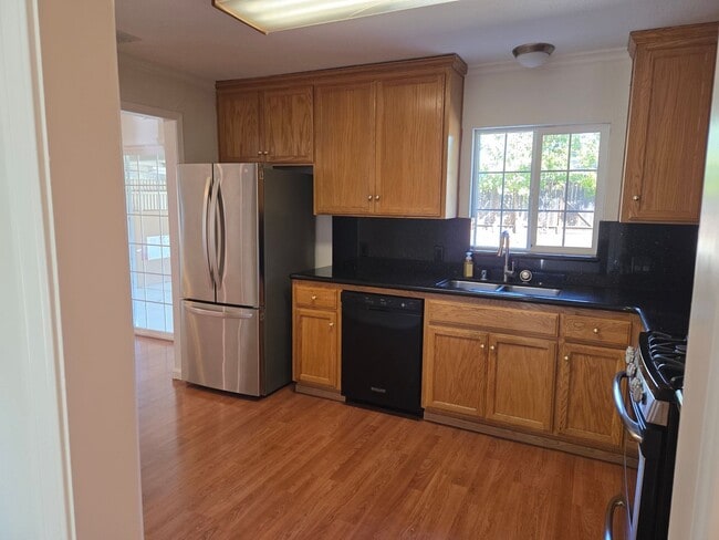 Foto del edificio - Update Rancher with Huge outdoor space