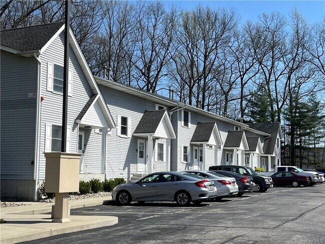Building Photo - 288 Hubert H Humphrey Dr