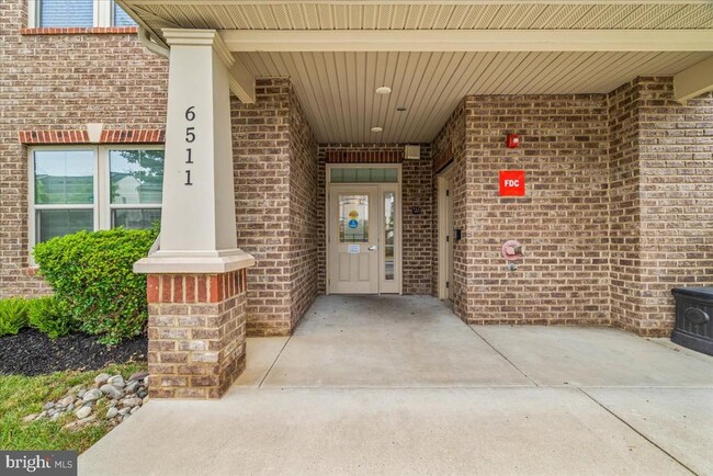 Building Photo - 6511 Walcott Ln