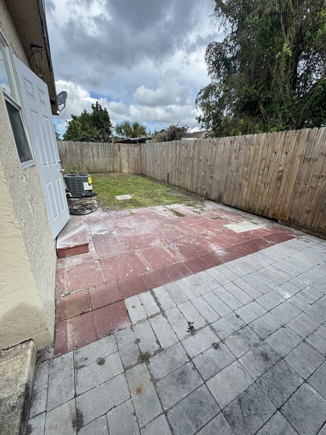 Building Photo - 4708 Empire Way