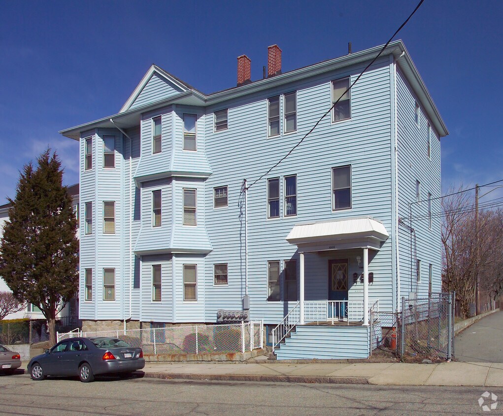 444 Center St, Fall River, MA 02724 Rentals in Fall River at 444 Center