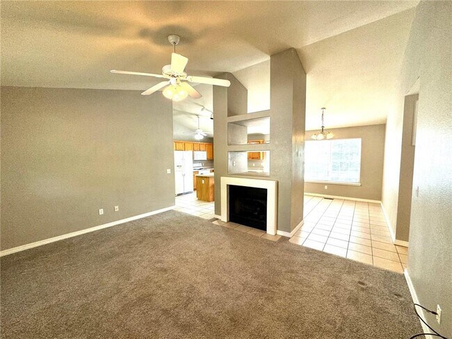 Building Photo - 15 Stowehead Ln