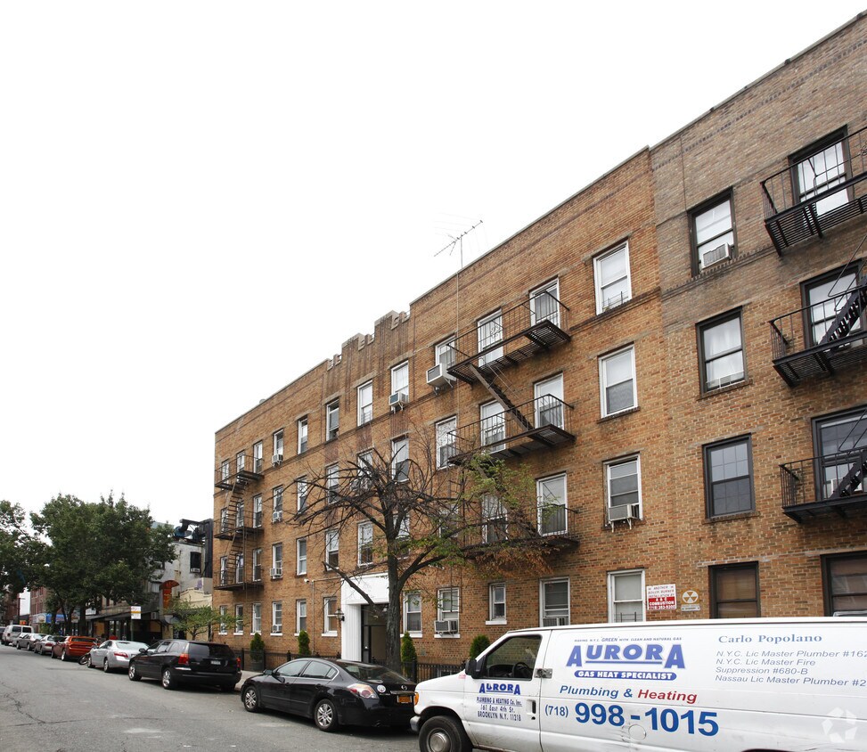 Foto del edificio - 31-78 34th St