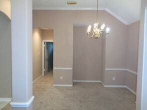 Building Photo - 58 Parkway Pl