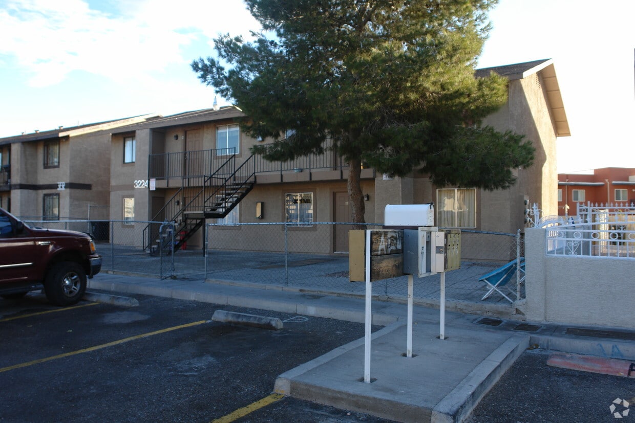 Primary Photo - Arroyo Apartments