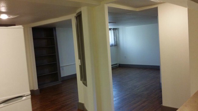 Foto del edificio - 220 E D St