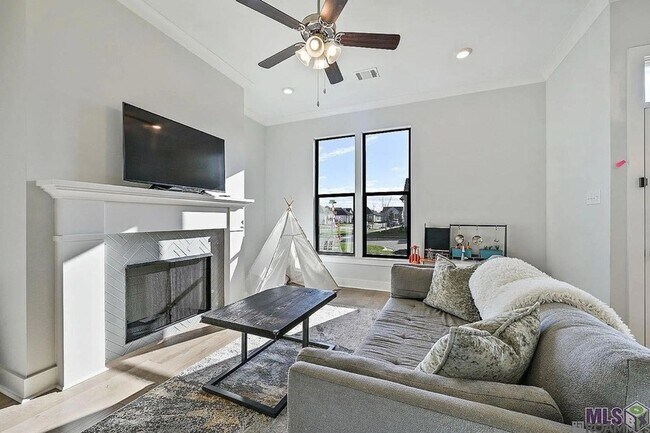 Foto del edificio - 10238 Grayton Dr.