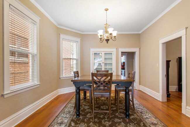 Foto del edificio - West Silver Street Bottom Apartment